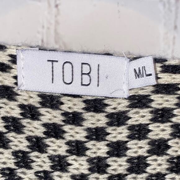 Tobi Cream & Black Patterned Open Cardigan with Fringe - Picture 3 of 5